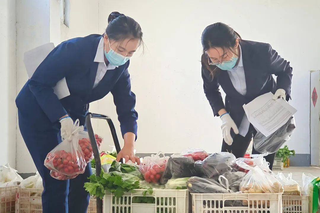 同心戰(zhàn)疫，我們在一起！