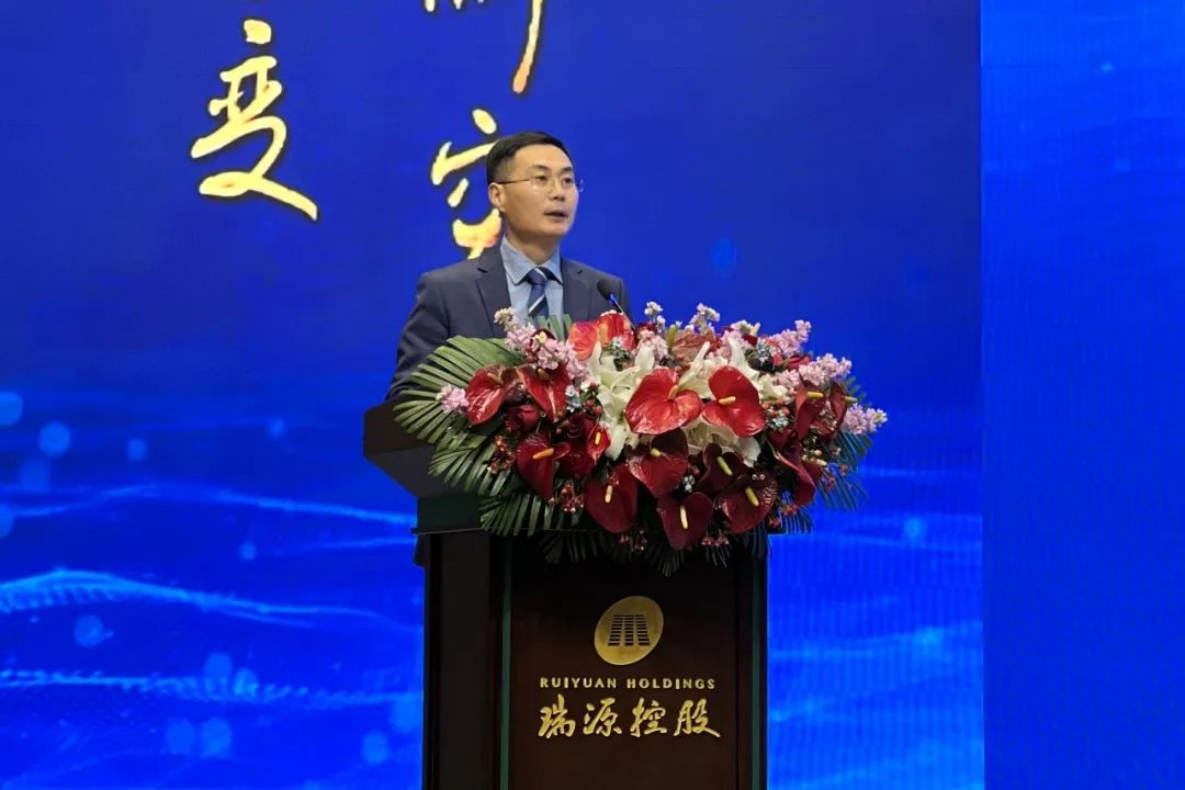 融合聚變，創(chuàng)新突破丨智慧產(chǎn)業(yè)集團2022年度總結(jié)暨表彰大會順利召開
